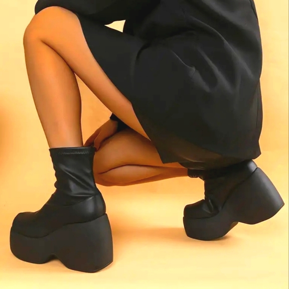 Soldd Ladies chunky platform boots sz 7.5 - Picture 14 of 16